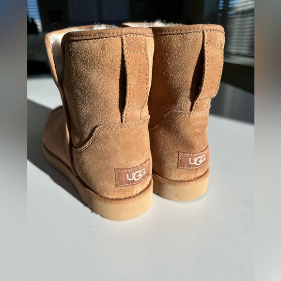 UGG Cory II Booties {women’s 9.5} - Picture 5 of 6